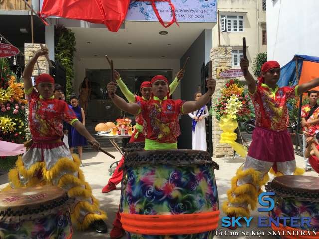 Tổ Chức Sự Kiện Khai Trương